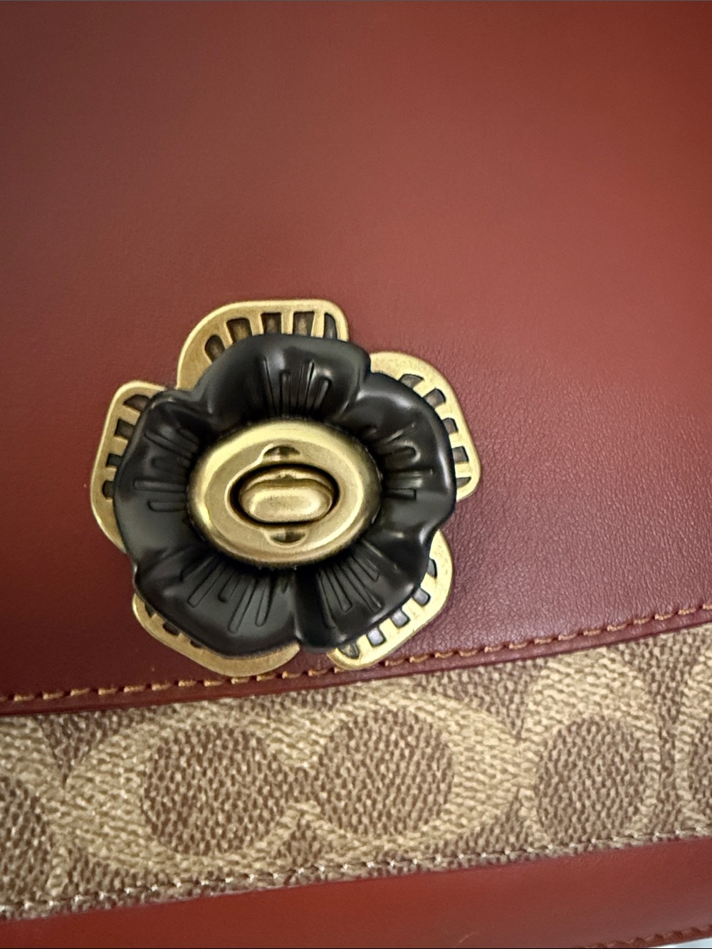 NWT Coach Shoulder Bag in Deep brown with Gold Hardware - Picture 7 of 11